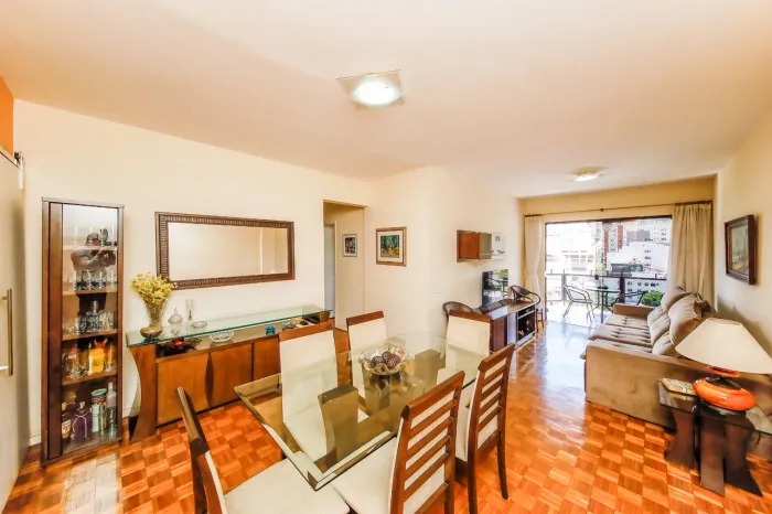 Apartamento amplo com vista livre no Alto dos Passos para venda
