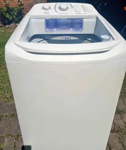 Electrolux turbo economia 12kg com sexto inox funciona perfeitamente todas as funções top