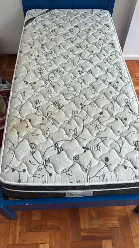 Colchão ortobom de solteiro. Top de linha