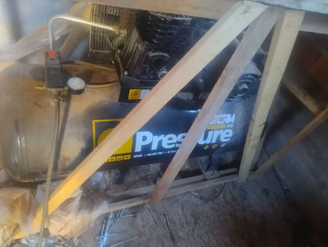 Vendo compressor de 15 pés com PT do Estado