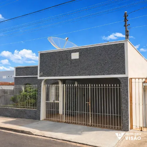 CASA À VENDA, 03 QUARTOS, 01 SUÍTE, 01 VAGA NO BAIRRO ESTADOS UNIDOS