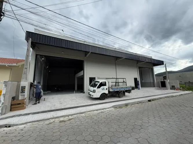 Galpão Comercial para Locação 260m² - Alto São Bento