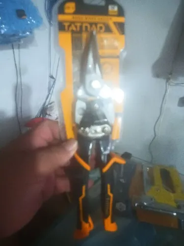 Tesoura ? profissional de cortar chapa