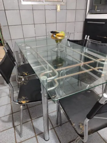Mesa 6 cadeiras