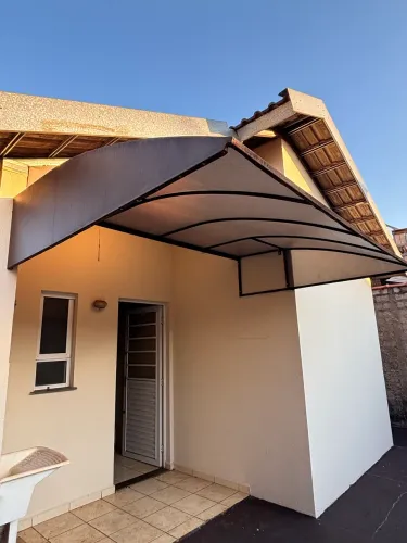 Toldo de ferro e lona