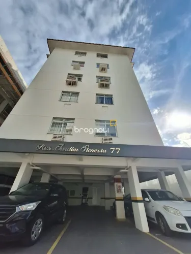 Apartamento com 3 dormitórios, suíte e sacada com churrasqueira