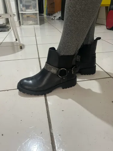 Bota couro Constance preta
