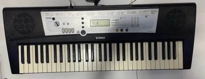 Teclado Yamaha psr e-203 - PARA IR RÁPIDO