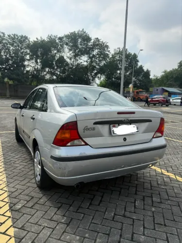 Ford Focus Sedan 1.6/1.6 Flex 8v/16v 4P Mec. 2005