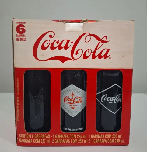 Engradado com garrafinhas retrô Coca Cola