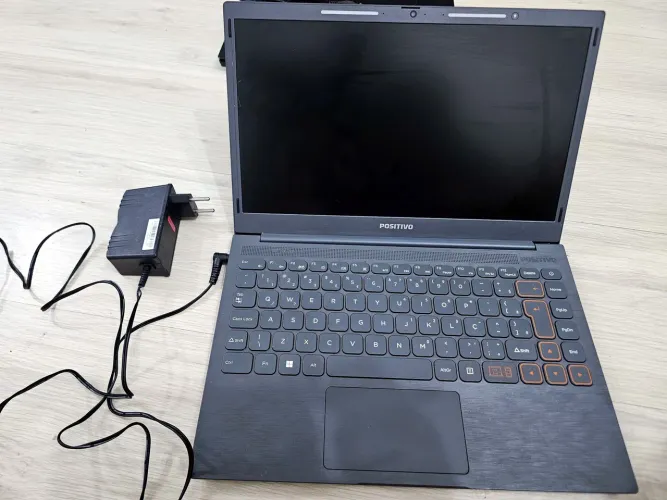 Notebook Positivo Visiom C14 - ótimo custo benefício.