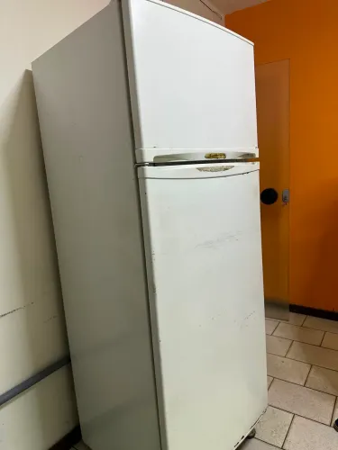 Vendo Geladeira Electrolux