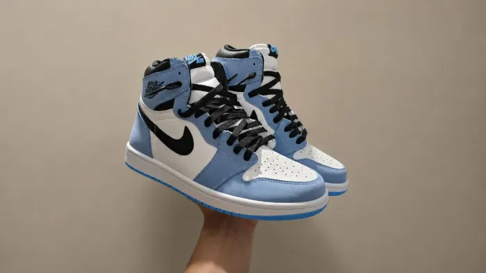 Air Jordan 1 University Blue High 40