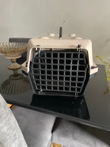 Caixa de transportar cães e gatos