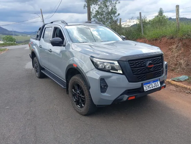 Nissan Frontier Pro4x CD 4X4 2.3 Bi-TB Die. AUT 2023