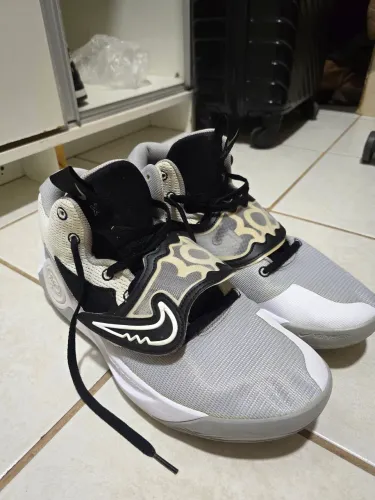 Tênis Basquete - KD Trey 5X