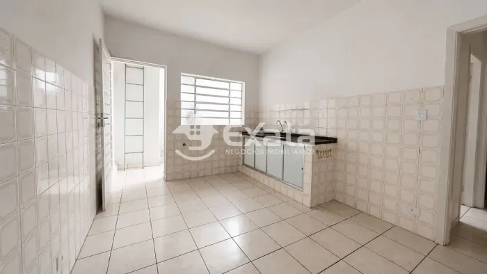 Casa para Alugar com 2 Moradias no Mesmo Terreno | 2 Dormitórios | 1 Vaga | Pintura Nova A