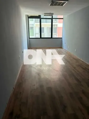 Sala : / Comercial / Botafogo