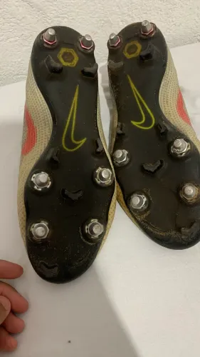 Chuteira Nike Mercurial