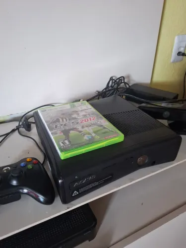 Xbox 360 bloqueado + 1 controle + kinect + pes 2012