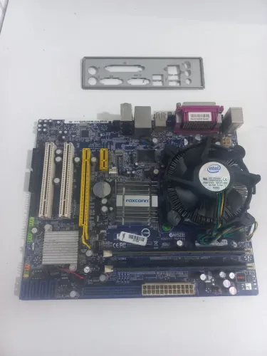 Kit Placa 775 Gigabyte+ Processador Dual Core+ 4 GB Memória + Cooler