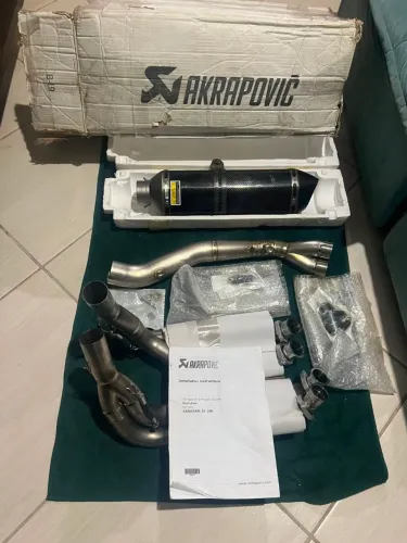 Coletor Akrapovic Full Titânio