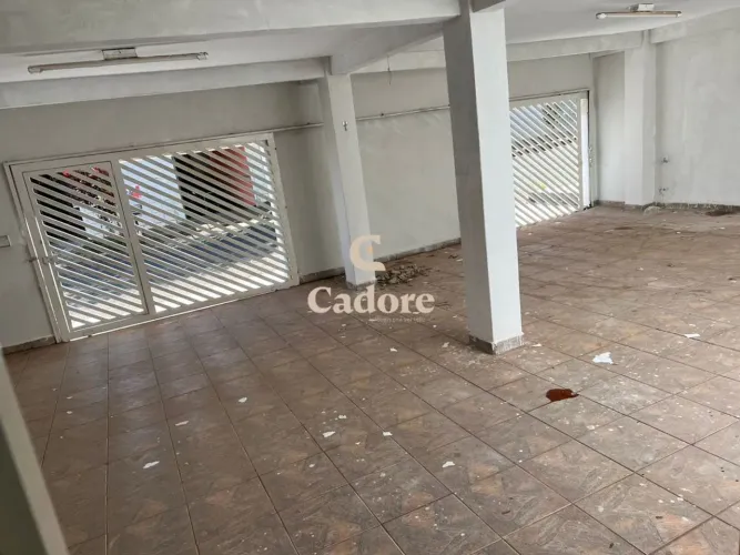 Excelente Casa com Terraço e Quintal no Santa Luzia