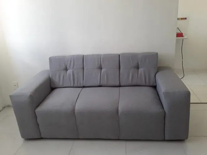 Sofá novo sem nenhuma avaria três lugares