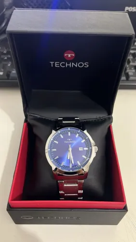 Vende-se um relógio