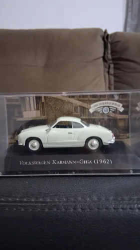 Miniatura Karmann-Ghia Planeta de Agostini 