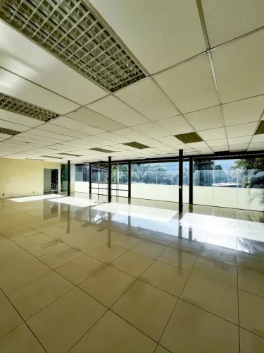 Salão para locação em Nogueira