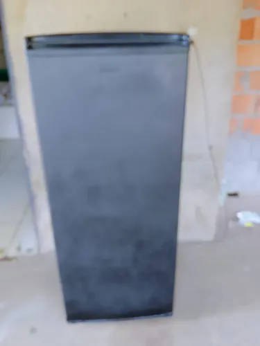 Vendo geladeira usada , funcionando perfeitamente, faço entrega , *