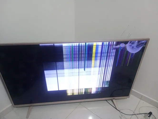 Vende-se tv Philco quebrada 55 polegadas