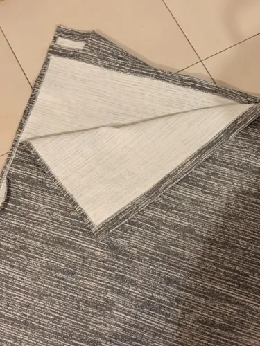 Tapete 2,10x1,70m Mesclado Cinza Antiderrapante - Quase Novo