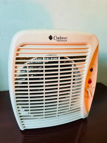 Aquecedor Elétrico de ambientes Cadence (em bom estado de conservação)