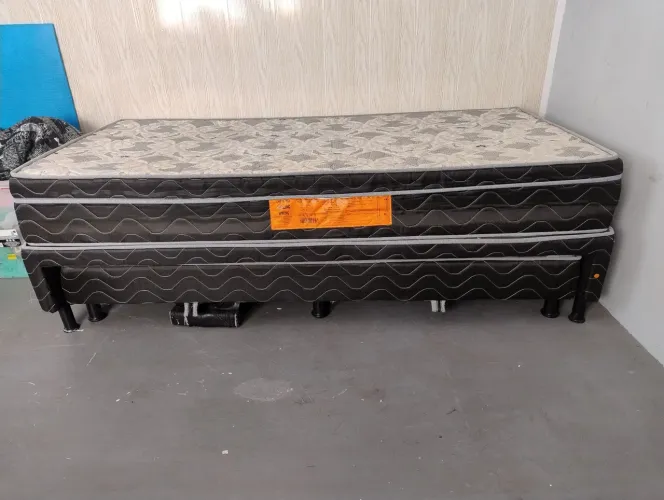 Cama dupla para solteiro