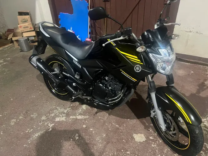 Fazer 250