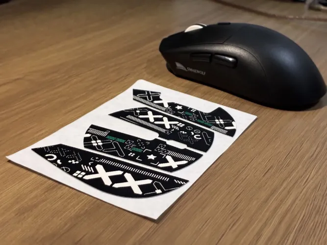 Mouse Gamer Preto com Dongle