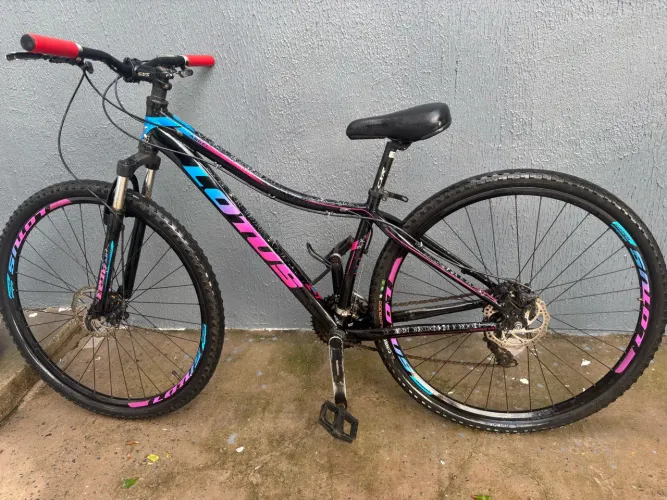 Vende-se Bicicleta Aro 29 Lotus