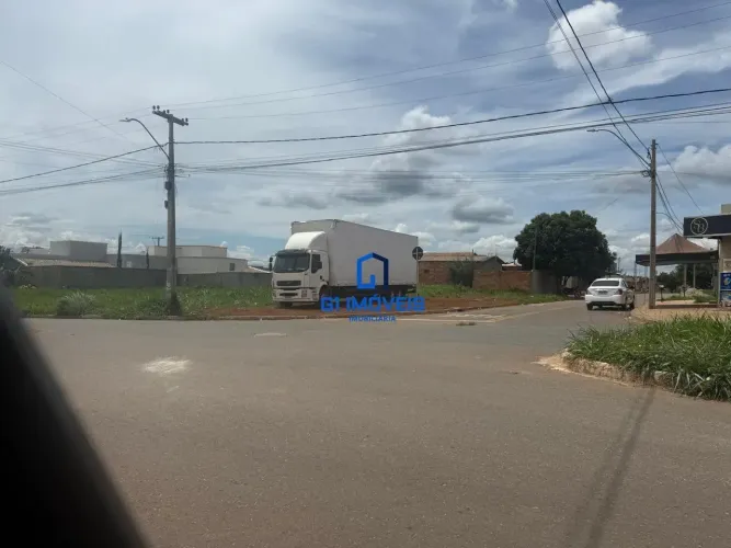 Imóvel para venda tem 620 metros quadrados em Residencial Aracy Amaral - Senador Canedo -