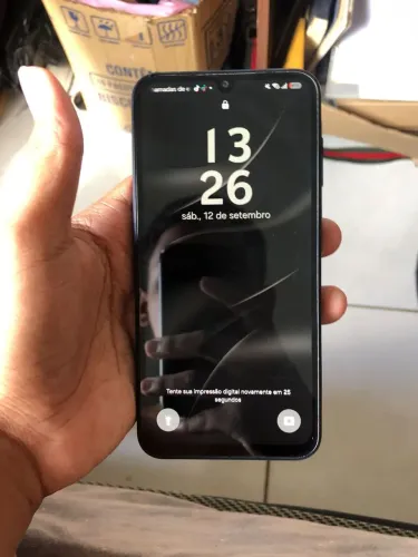 Vendo um celular Samsung semi-novo