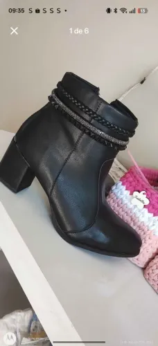 Bota nova na caixa 38