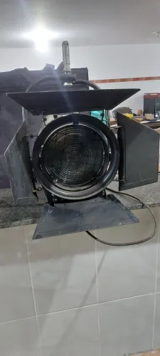 Refletor fresnel colortran 2000w profissional
