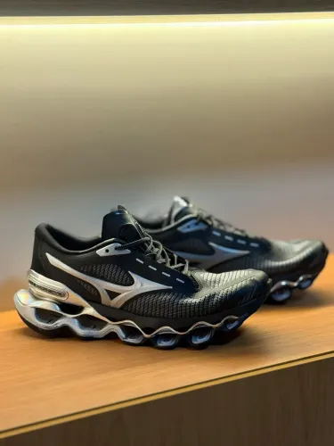 Tênis mizuno