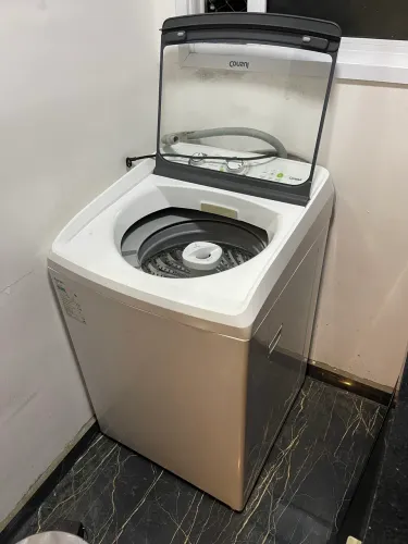 Máquina de lavar roupas cônsul 