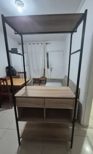 Guarda roupa cabideiro 