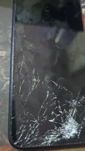 Celular xiaomi 1gb ram quebrado