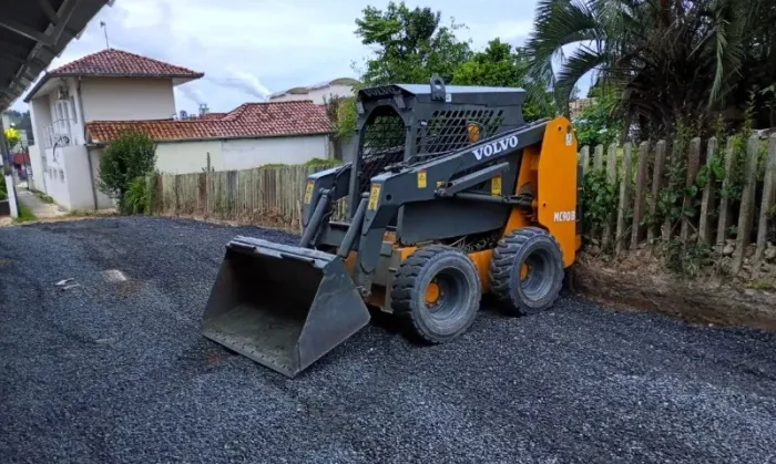 Mini caregadeira Volvo M 70B