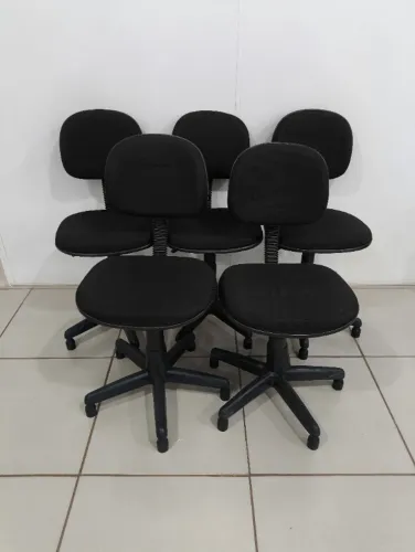 Cadeira Ergonômica Giratória Escritório Costureira com Regulagem de Altura e Encosto