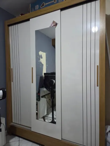 Guarda roupa de casal - Retirada em Jardim Camburi